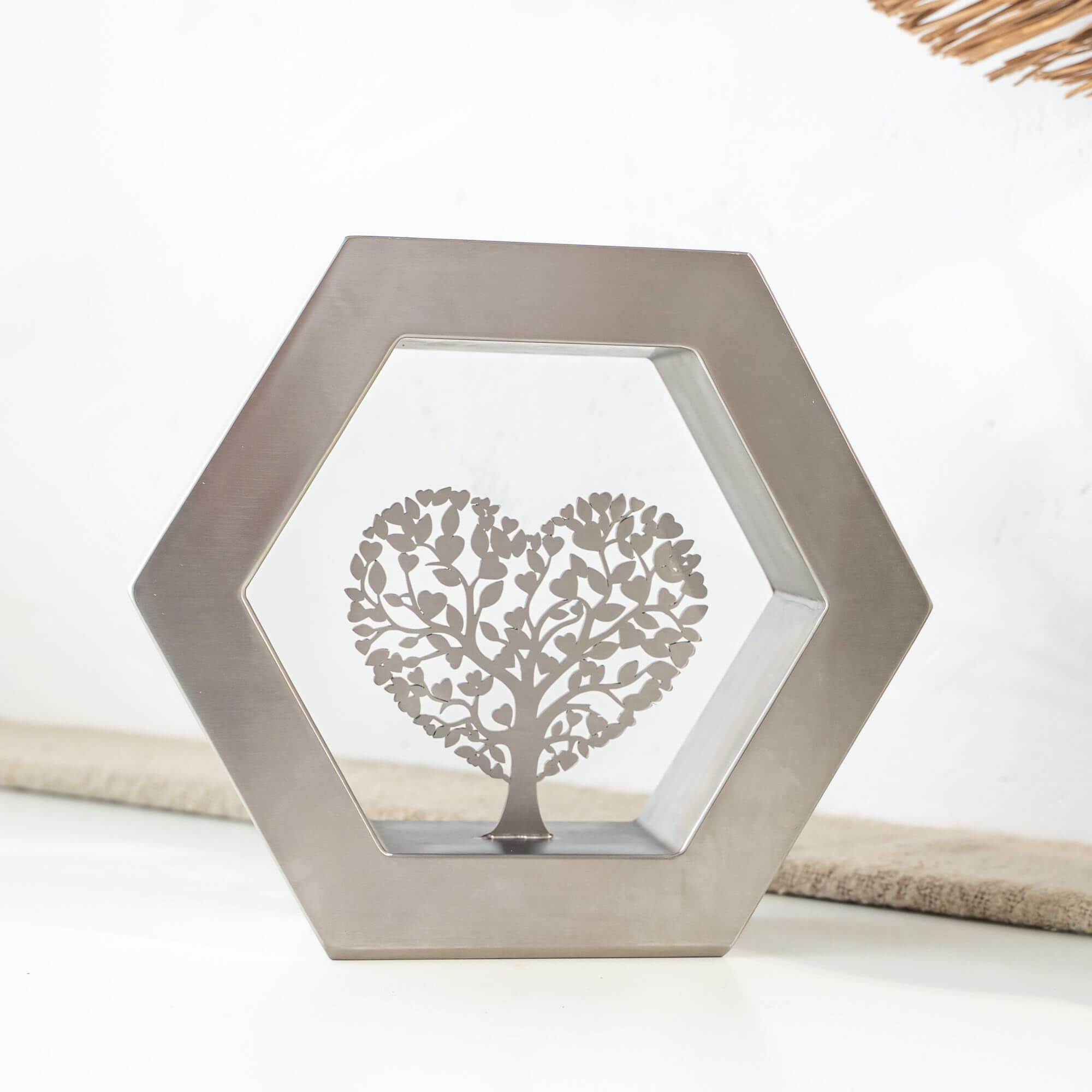 Hexagon 'Arbor Caelestis' (De Hemelse Boom) RVS-geslepen